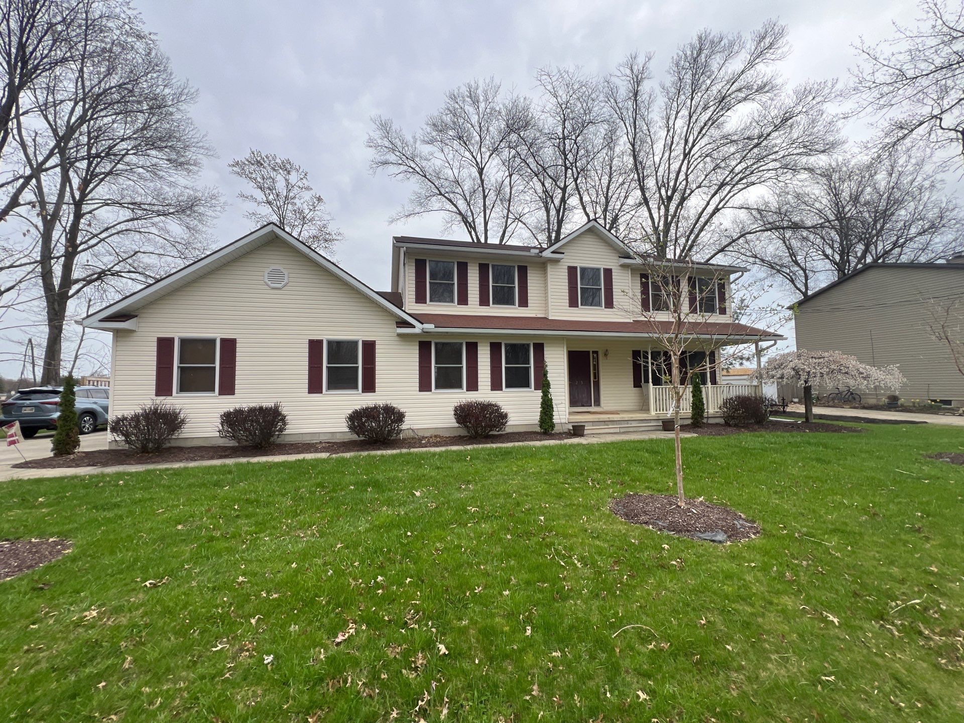 A Brand New Roof Gives This Home A Fresh Start - additional view