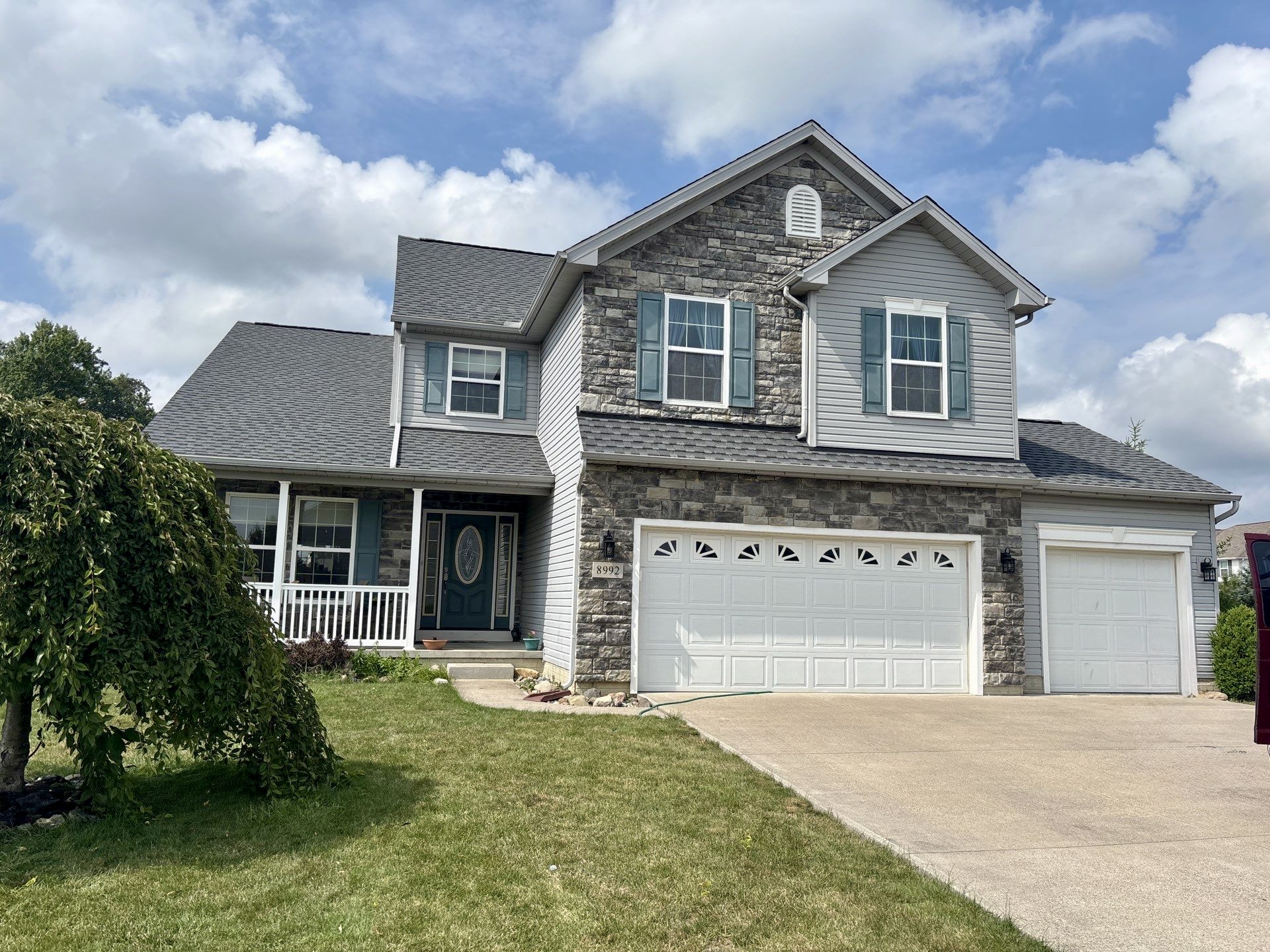 North Ridgeville Roof Replacement: GAF UHDZ Shingles in Waterbury