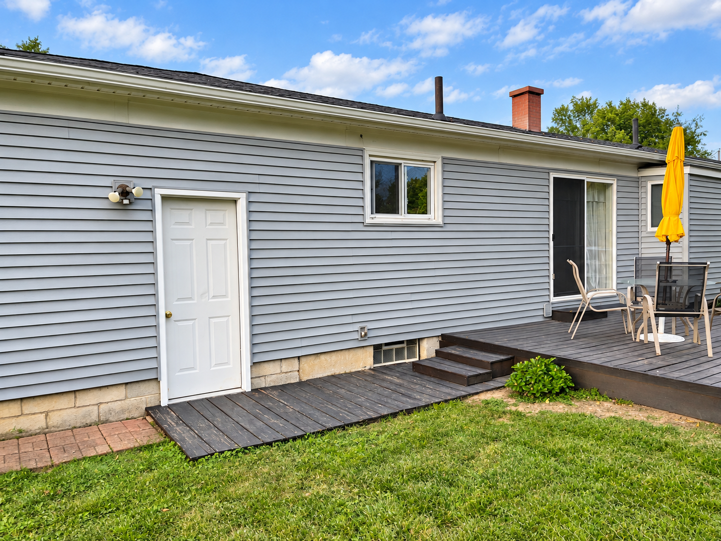Siding Replacement & Storm Damage Restoration in Lorain, OH - view 2
