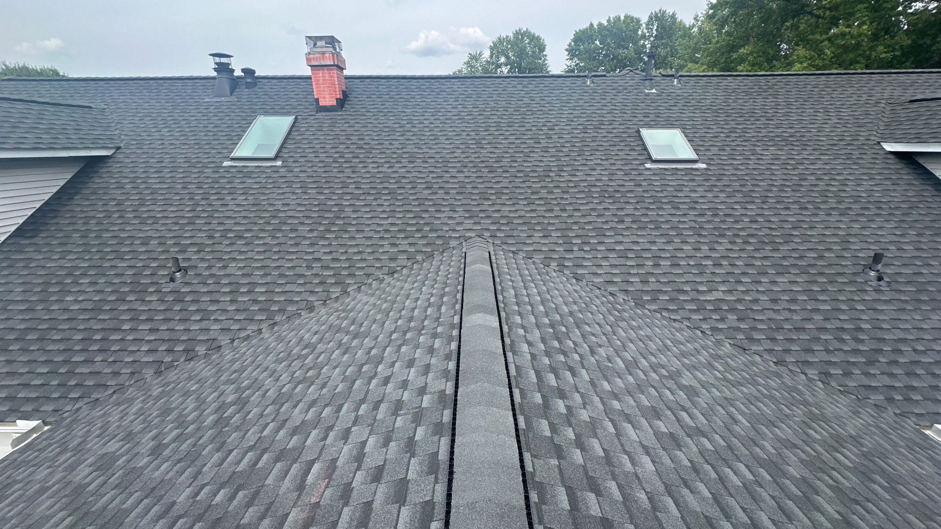 Sleek New Roof for This Elyria Home - additional view